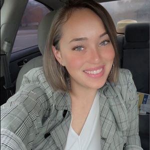 Meet your Posher, Sarah